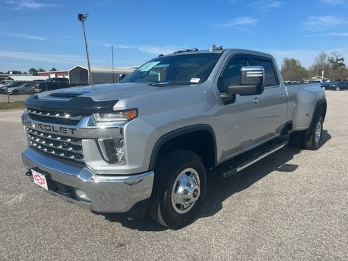 Used 2022 Chevrolet Silverado 3500 LTZ w/ Gooseneck/5TH Wheel Package image 3
