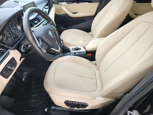 Used 2017 BMW X1 xDrive28i AWD/4WD image 13