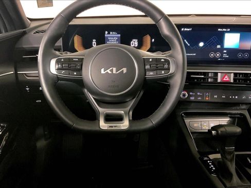 Used 2025 Kia K5 GT-Line w/ GT-Line Premium Package image 5