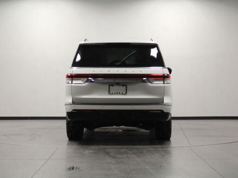 Used 2022 Lincoln Navigator Reserve image 5