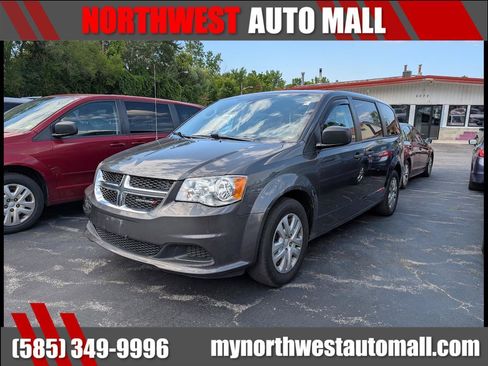 Used 2019 Dodge Grand Caravan SE w/ UConnect Hands-Free Group FWD image 1