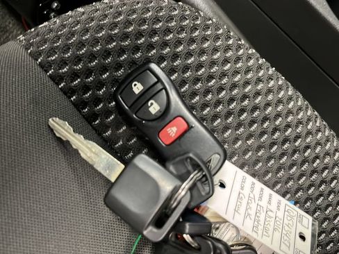 Used 2016 Nissan Frontier PRO-4X AWD/4WD image 19