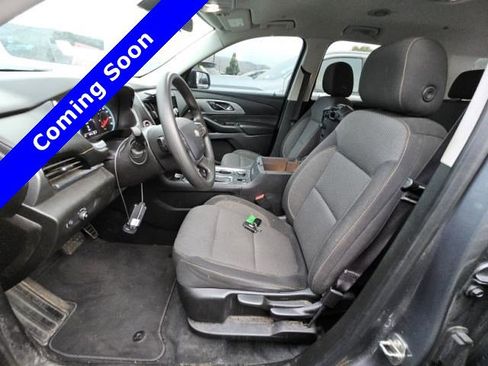 Used 2021 Chevrolet Traverse LS FWD image 8