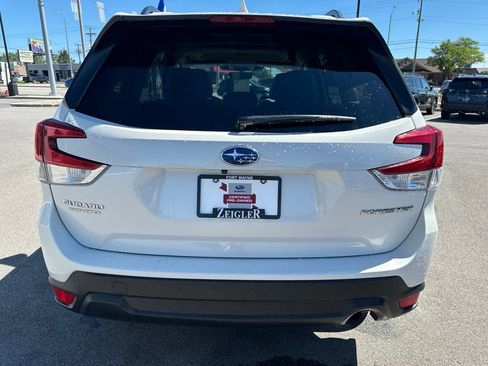Certified 2022 Subaru Forester Premium AWD/4WD image 7