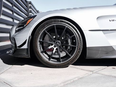 Used 2021 Mercedes-Benz AMG GT Black Series image 3