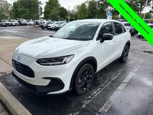 Used 2023 Honda HR-V Sport image 1
