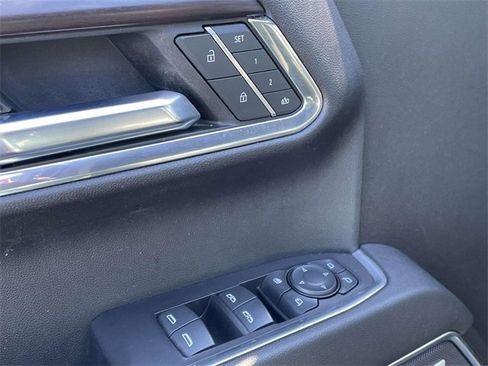 Used 2022 GMC Sierra 1500 SLT w/ SLT Premium Plus Package image 10