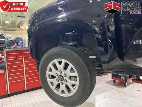 Used 2024 Toyota Tacoma SR5 image 1