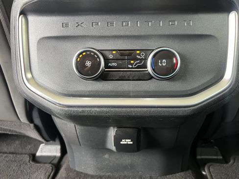 Used 2025 Ford Expedition Max Active AWD/4WD image 48
