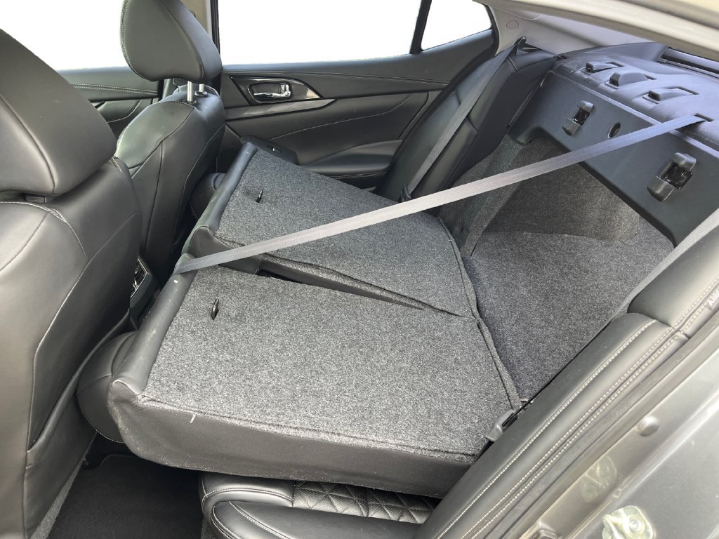 Used 2019 Nissan Maxima Platinum w/ Sport Mat Group FWD image 30