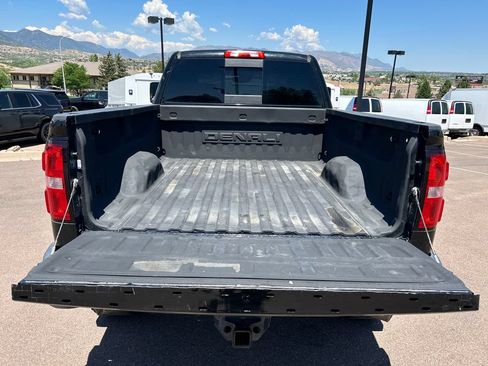 Used 2016 GMC Sierra 2500 Denali w/ Duramax Plus Package AWD/4WD image 5