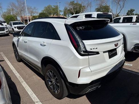 Used 2025 Cadillac XT4 Sport w/ Cold Weather Package FWD image 4