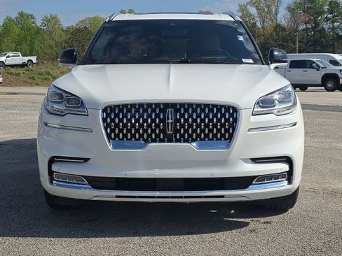 Used 2023 Lincoln Aviator Black Label w/ Dynamic Handling Package image 8