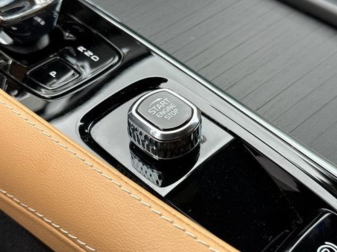 Certified 2023 Volvo XC90 B6 Ultimate image 23