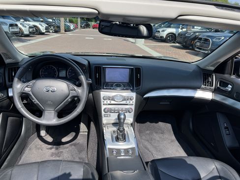 Used 2012 INFINITI G37 Convertible w/ Premium Pkg RWD image 29