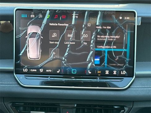 New 2026 Volkswagen Tiguan SE image 30