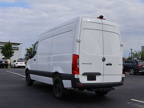 Used 2025 Mercedes-Benz Sprinter 2500 image 5