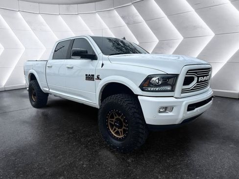 Used 2018 RAM 2500 Laramie w/ Sport Appearance Group AWD/4WD image 3