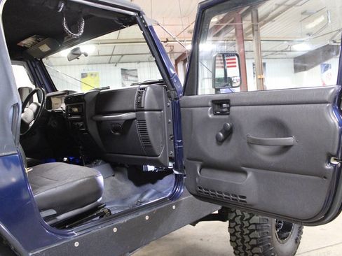 Used 2002 Jeep Wrangler Sport image 21