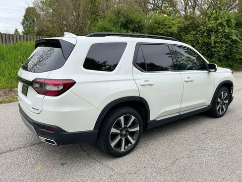 Used 2024 Honda Pilot Touring image 5