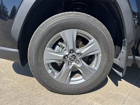 Used 2025 Toyota RAV4 LE image 11