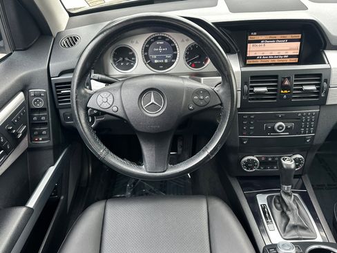Used 2011 Mercedes-Benz GLK 350 4MATIC image 28