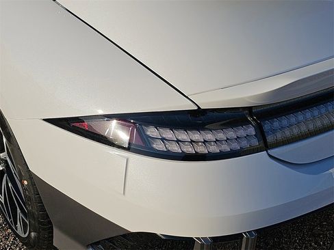 New 2025 Hyundai Ioniq 6 SEL image 33