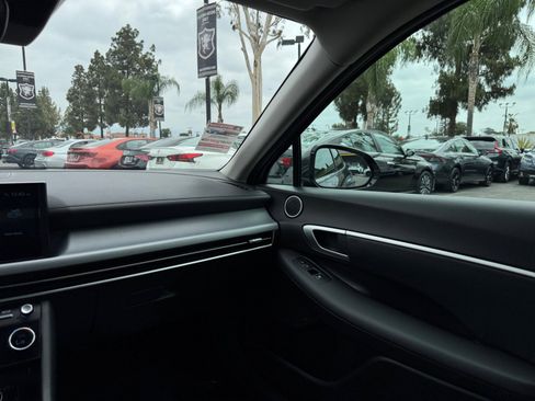 Used 2025 Hyundai Sonata SEL FWD image 16
