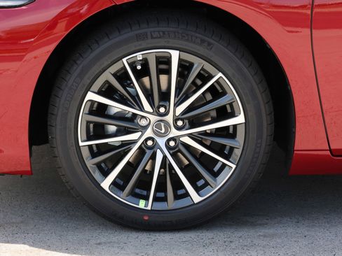 Used 2025 Lexus ES 300h w/ Premium Package FWD image 12