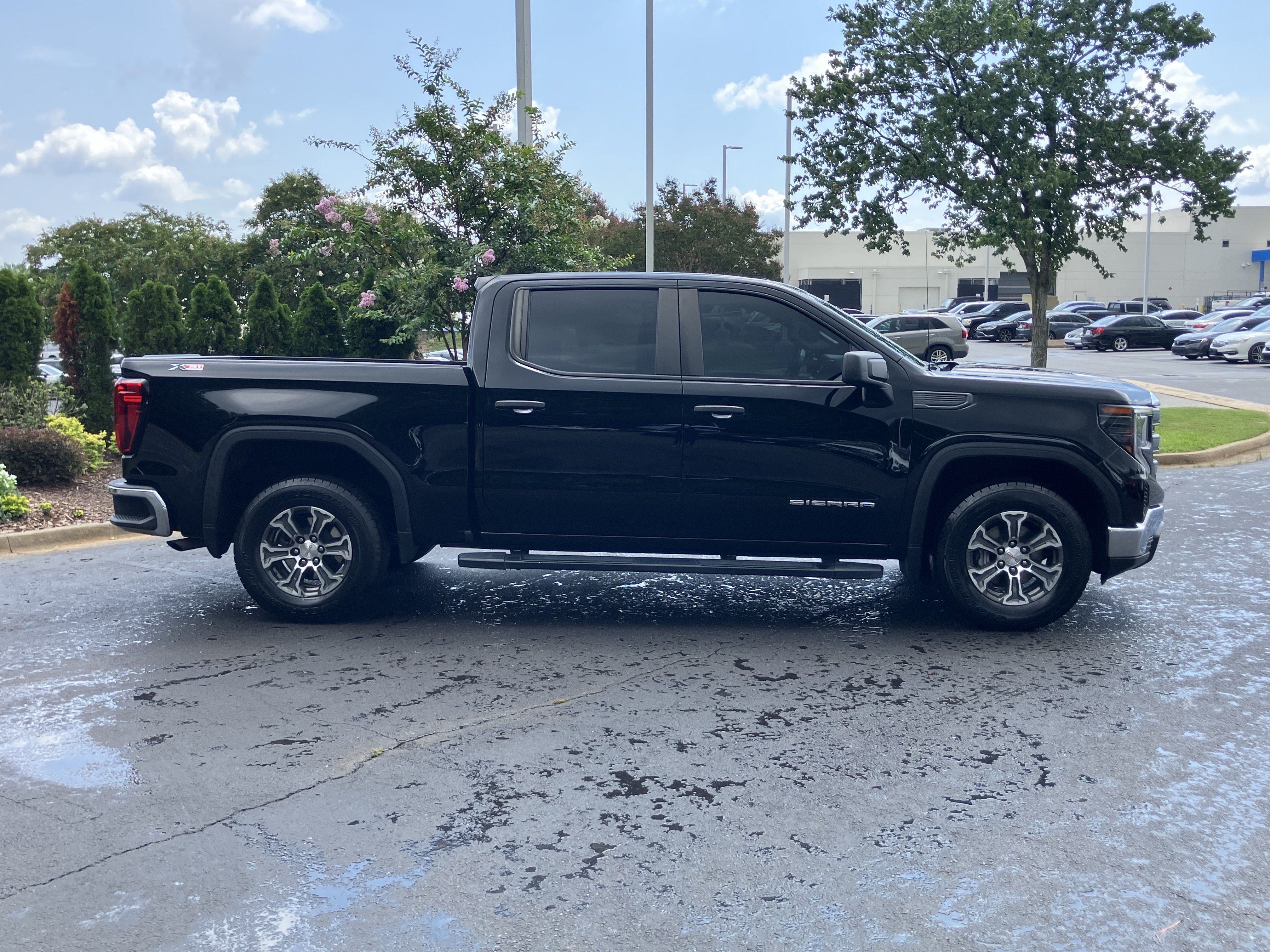 Used 2024 GMC Sierra 1500 Pro w/ Pro Value Package AWD/4WD image 11