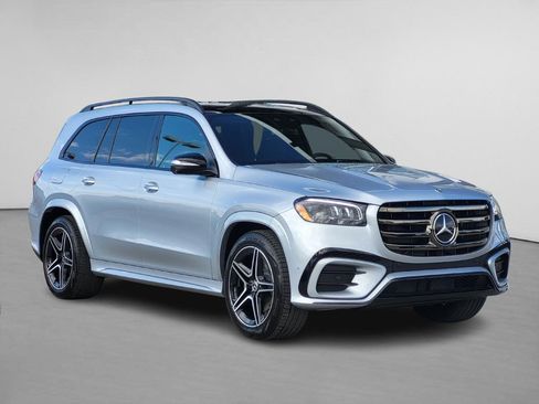 Used 2025 Mercedes-Benz GLS 450 4MATIC image 1