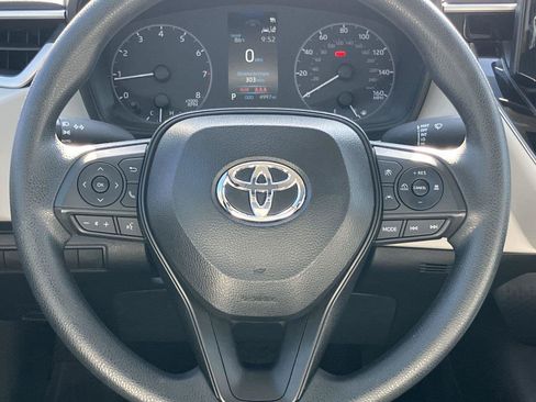 Used 2025 Toyota Corolla LE w/ Convenience Package FWD image 18