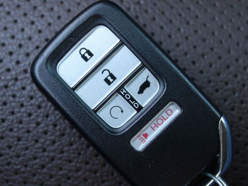 Used 2025 Honda Passport EX-L image 18