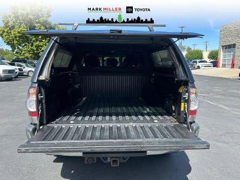 Used 2015 Toyota Tacoma 4x4 Double Cab w/ TRD Off-Road Package image 18