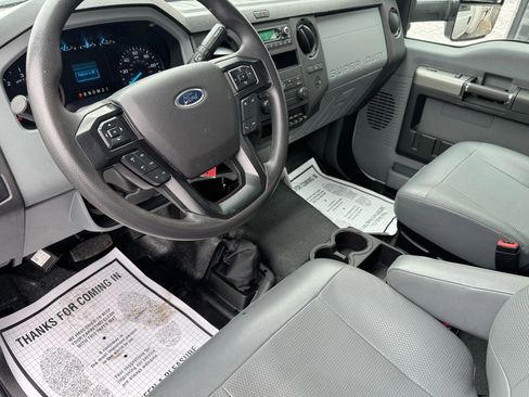 Used 2022 Ford F650 2WD Regular Cab Super Duty image 7