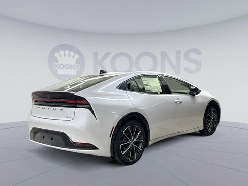 New 2026 Toyota Prius XLE image 7