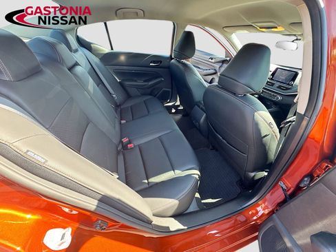 Used 2022 Nissan Altima 2.5 SR FWD image 33