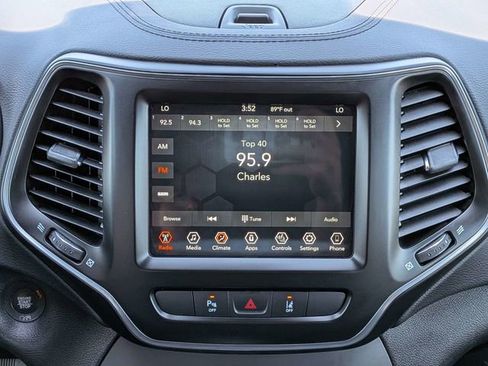 Used 2021 Jeep Cherokee Latitude Lux 80th Anniv w/ Quick Order Package 26U 80TH AWD/4WD image 19