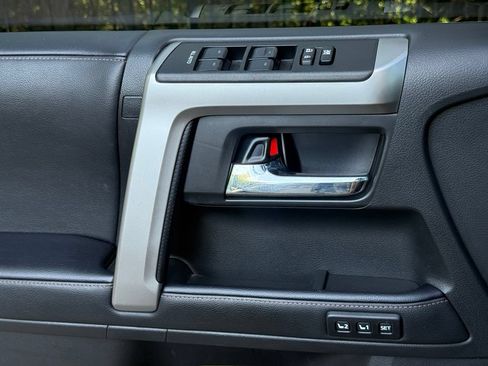 Used 2022 Toyota 4Runner Limited AWD/4WD image 24