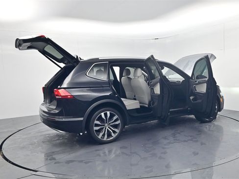 Used 2021 Volkswagen Tiguan SEL Premium R-Line image 54