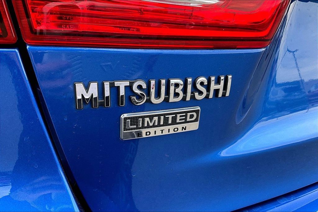 Used 2018 Mitsubishi Outlander Sport LE AWD/4WD image 8