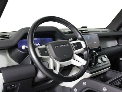 Used 2022 Land Rover Defender 110 X-Dynamic SE image 14