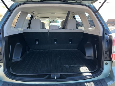 Used 2014 Subaru Forester 2.5i AWD/4WD image 10