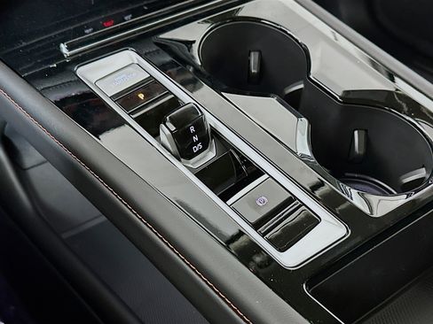 New 2026 Volkswagen Atlas Peak Edition AWD/4WD image 16