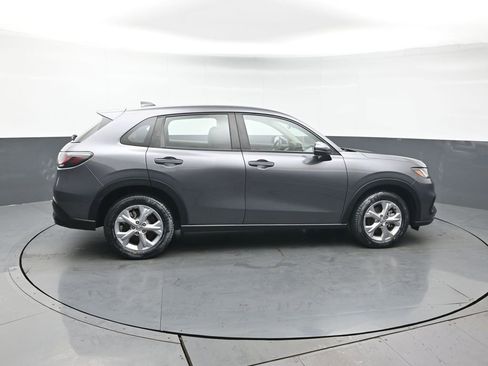 Used 2023 Honda HR-V LX image 7