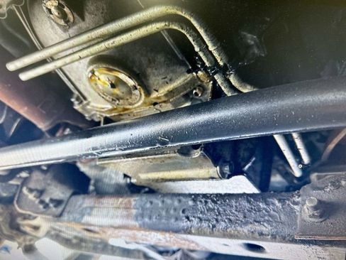 Used 2011 GMC Yukon Denali image 30