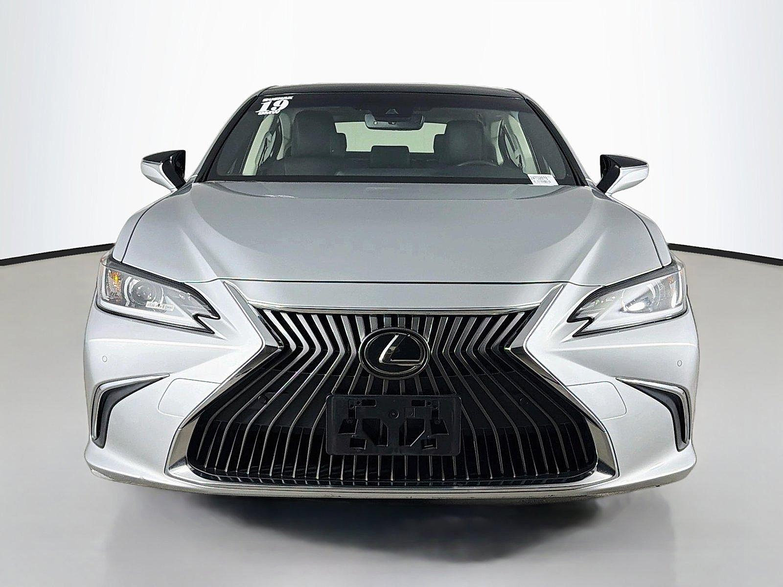 Used 2019 Lexus ES 350 w/ Premium Package FWD image 2