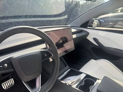 Used 2025 Tesla Model 3 Performance AWD/4WD image 19