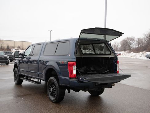 Used 2019 Ford F350 Lariat image 9