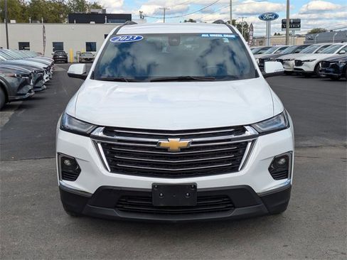 Used 2023 Chevrolet Traverse LT image 8